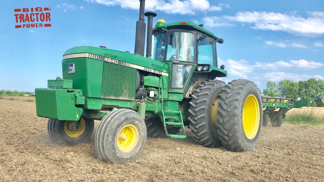 John Deere 4840 Tractor Using GreenStar GPS Auto Guidance