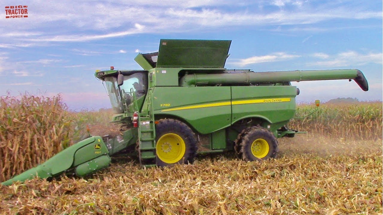 Day in the Life of a John Deere S790 Combine During Corn Harvest 2019