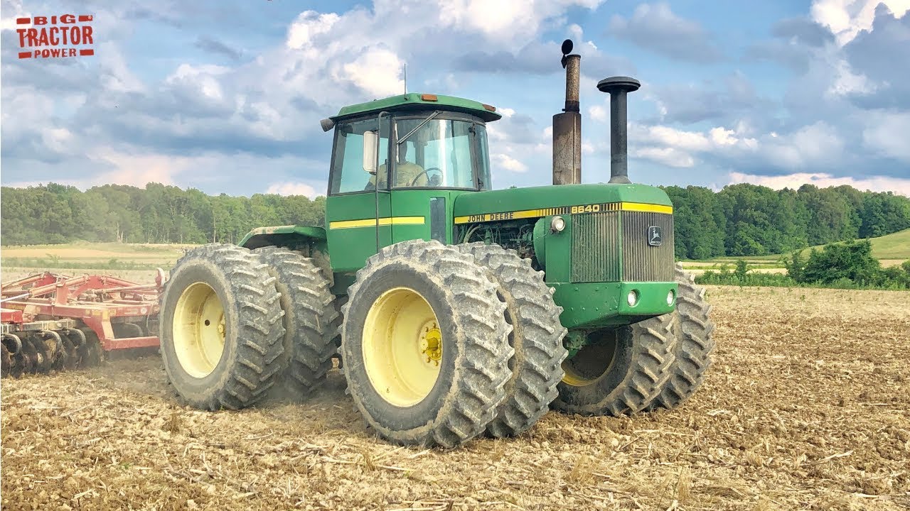 JOHN DEERE 8640 4wd Tractor Disking